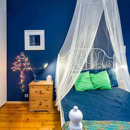 Apartament Zurawia *
