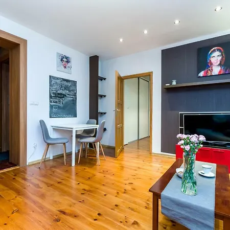아파트 Apartament Zurawia