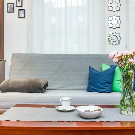Apartament Zurawia 아파트
